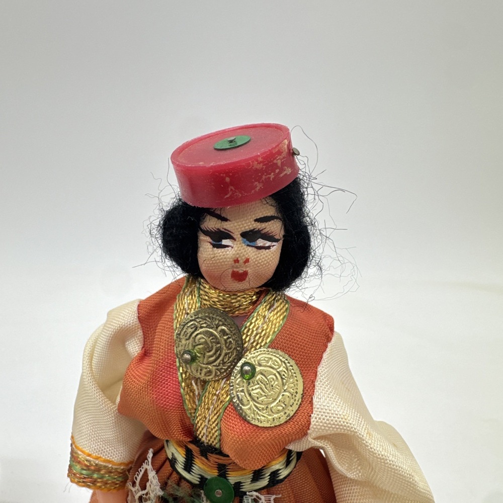 Vintage Greek Folk Art Dolls: Ethnic Clothing, Greece Dancers - Picture 4 of 9